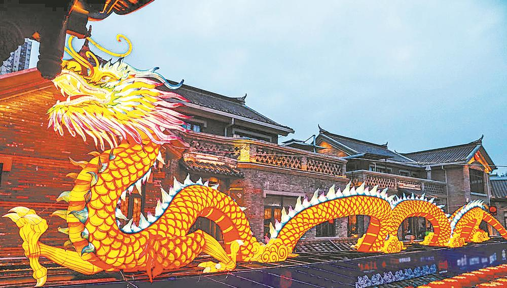 首届市井灯会节亮灯，将持续至元宵节 再现百年灯会盛况 感受火热年味