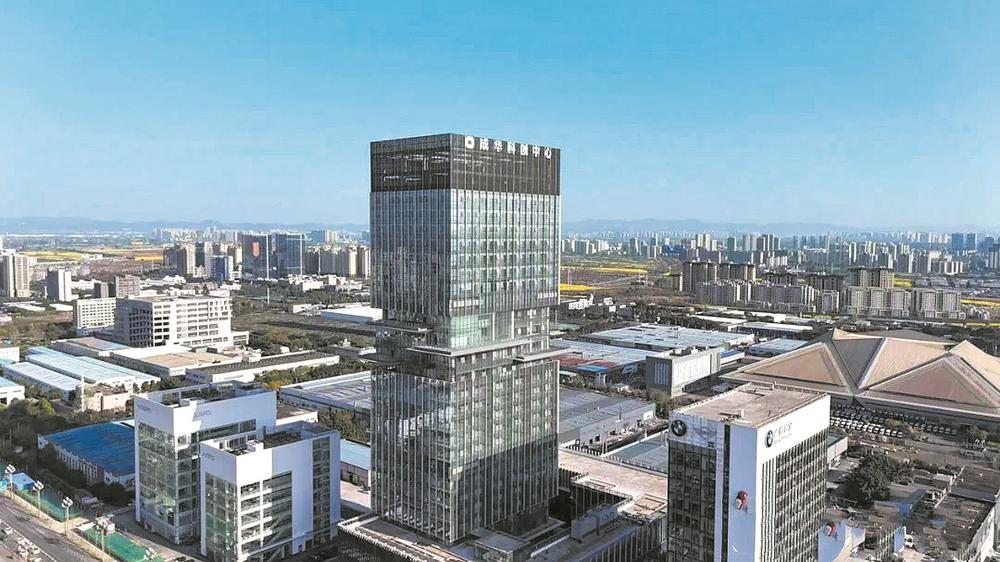 成都各产业园项目加速“企业满园”
