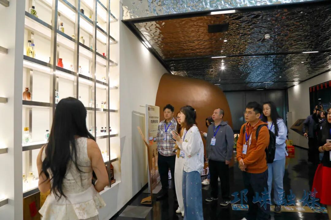 2025国际美酒季媒体采风行,见证邛崃多元创新活力