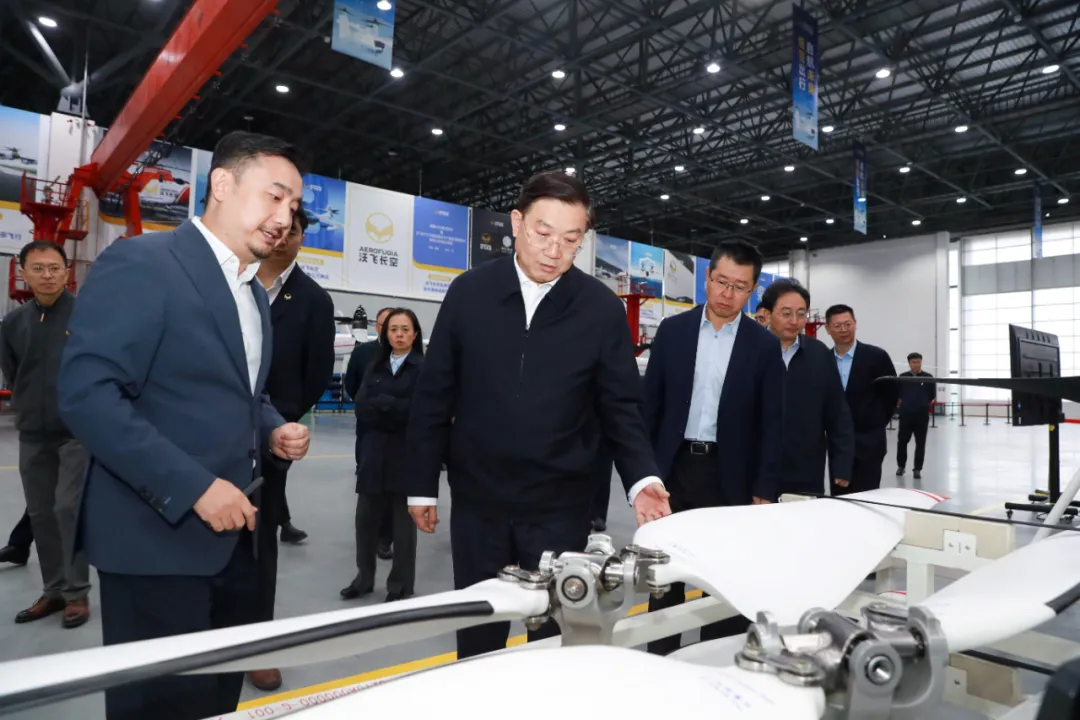 王凤朝调研商业航天和低空经济产业重点企业开展“进解优促”工作时强调 以更大力度推动低空经济产业高质量发展