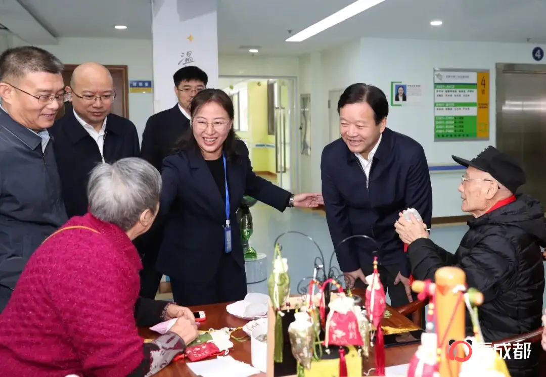 曹立军调研老龄工作并看望慰问老年人和老龄工作者