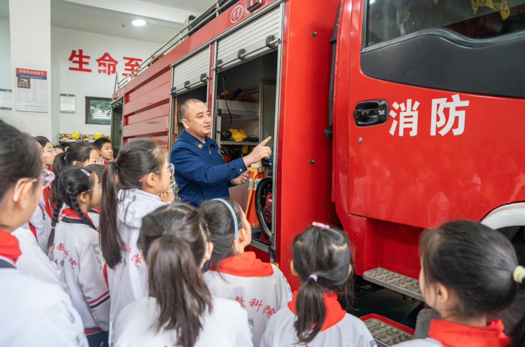 学习+实操！全市消防队站大开放、大体验持续火热开展