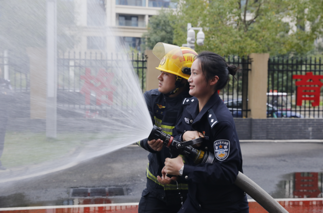 学习+实操！全市消防队站大开放、大体验持续火热开展