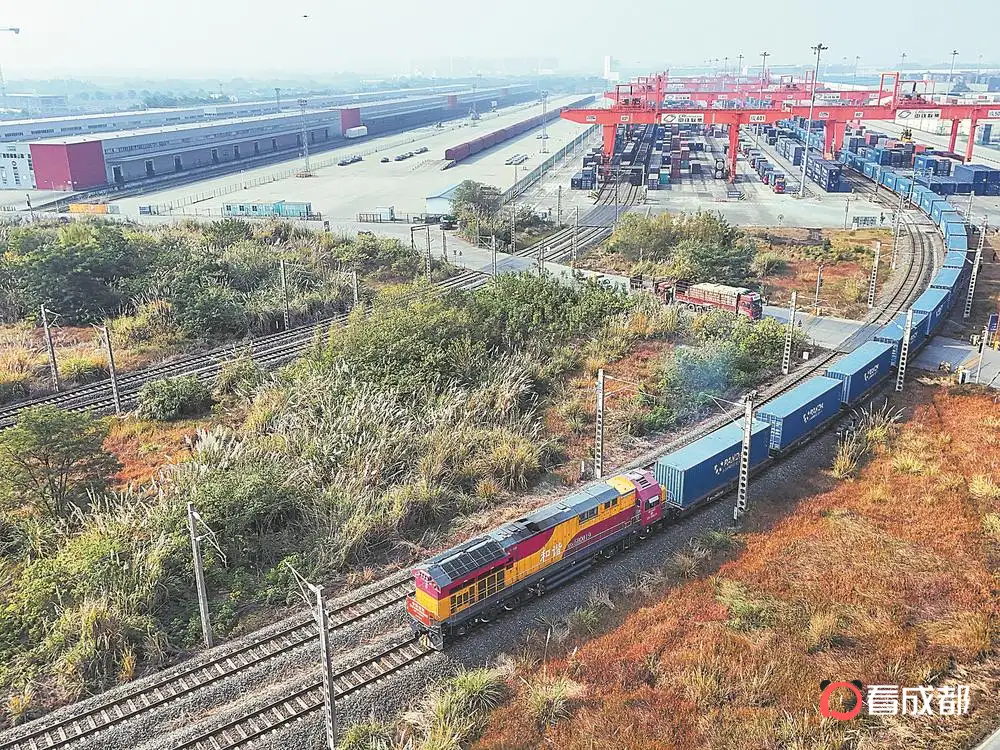 担当有为 拼搏奋进赢得发展主动——2025年成都经济观察（上）