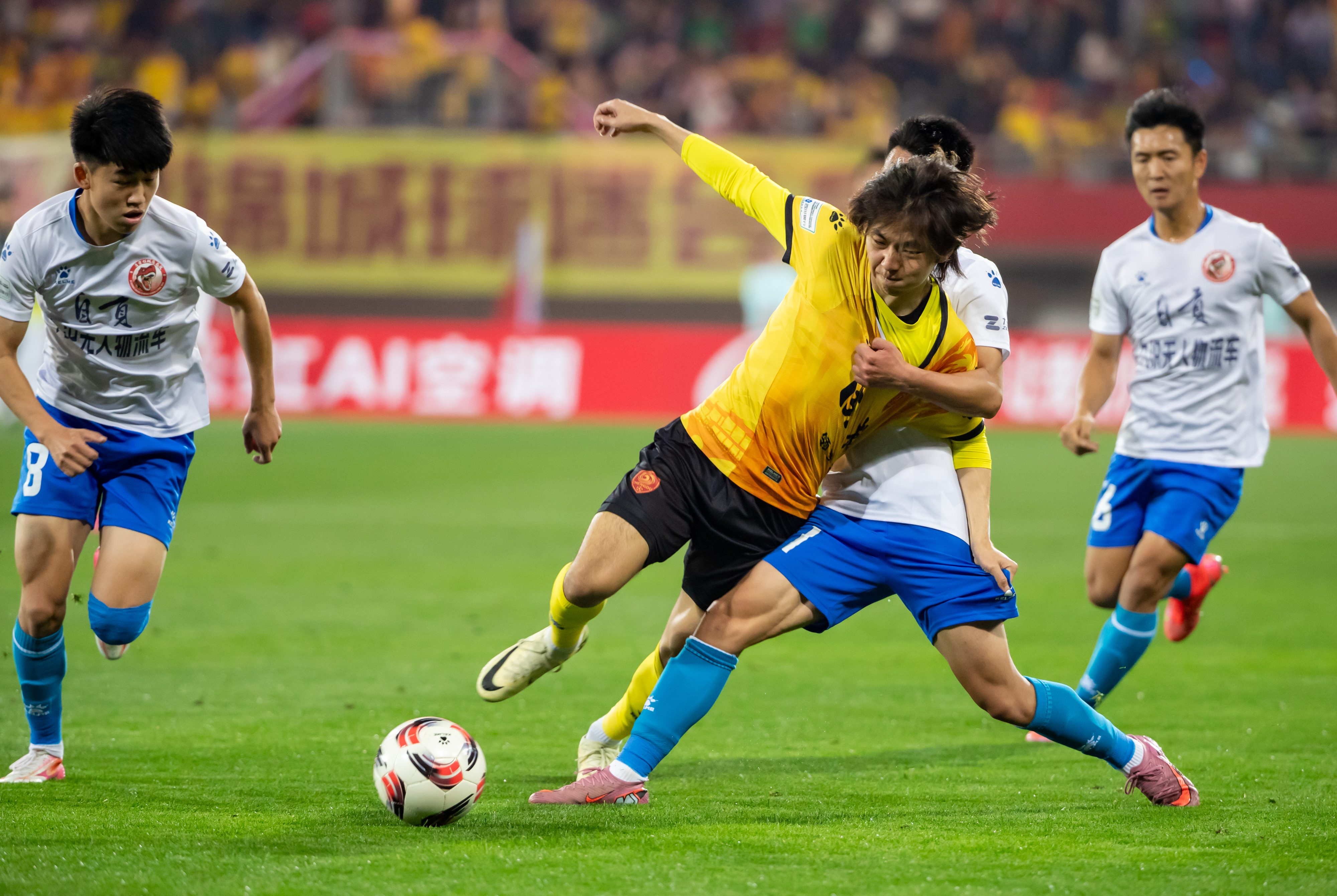 雨中激战1:0！22132人见证成都队主场首胜